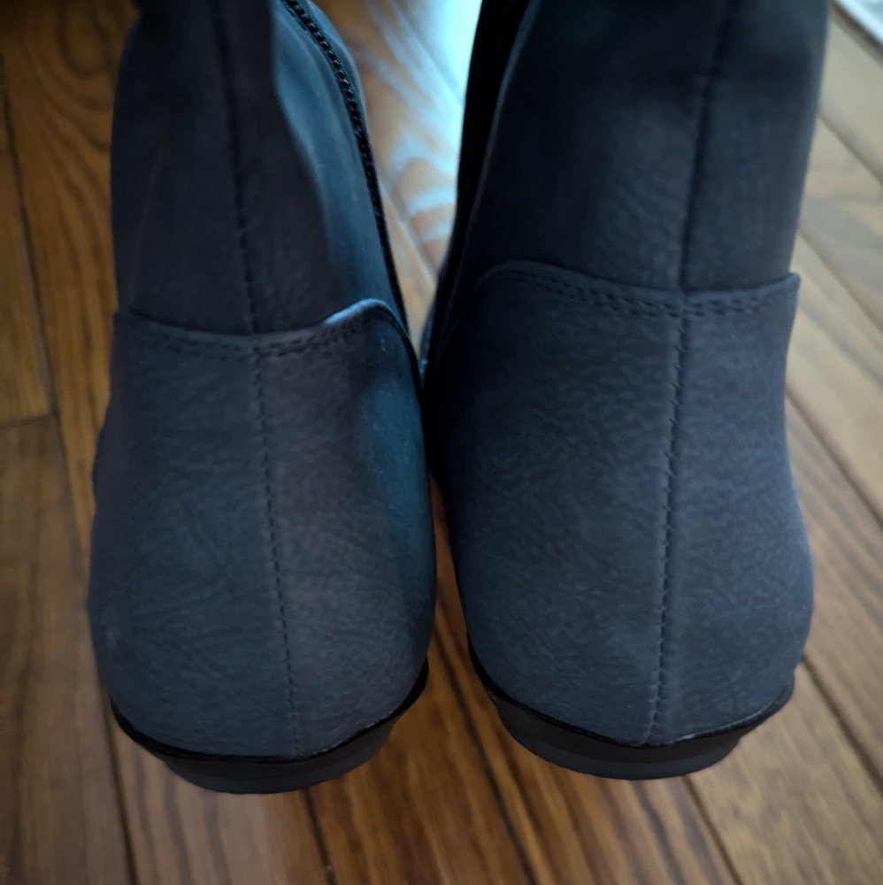 🆕 NWT Cliffs by White Mountain navy faux suede flat knee high boots - Picture 7 of 11